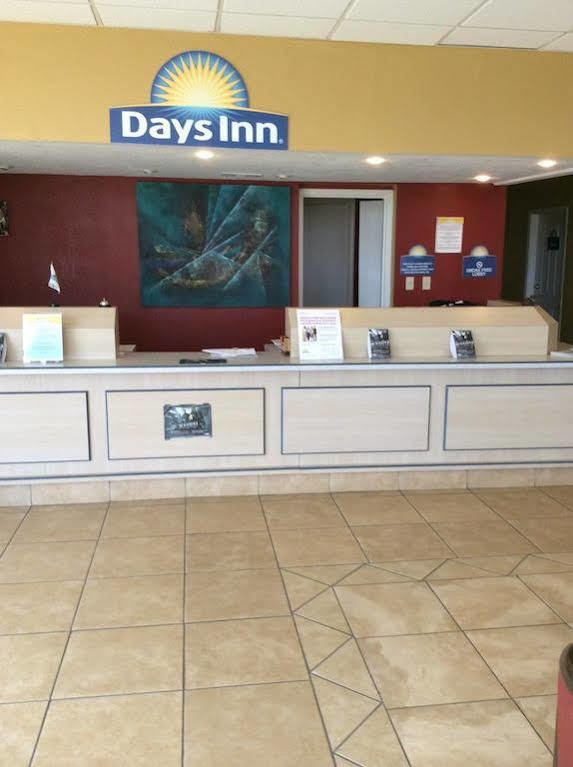 Days Inn By Wyndham Senatobia Exterior photo
